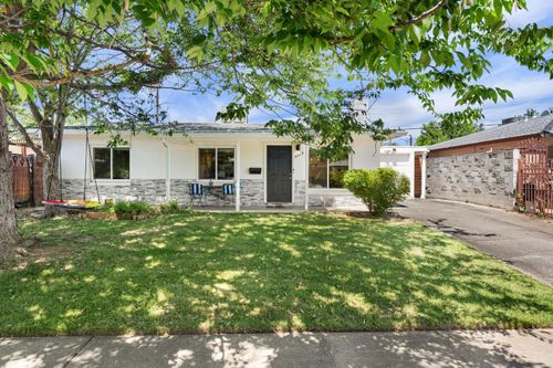 4914 Cabrillo Way, Sacramento, CA, 95820 | Card Image