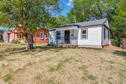 2013 Daniel St, Fort Worth, TX, 76104-6202 | Card Image