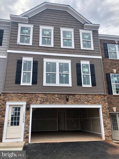 10568 Waterbury Woods Way, MANASSAS, VA, 20112-2451 | Card Image