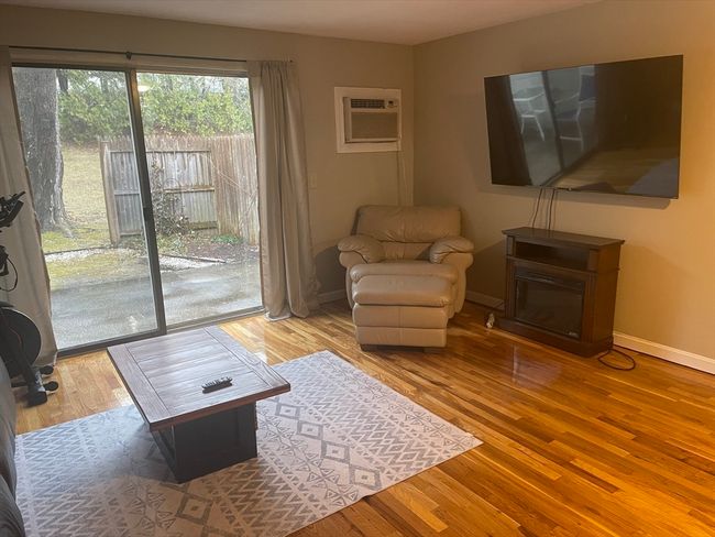 27 - 27 Webster Ct, Condo with 2 bedrooms, 2 bathrooms and 2 parking in Amherst MA | Image 8