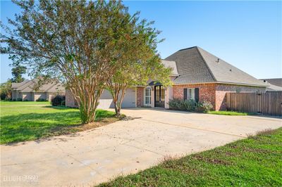 6105 Coty Drive, House other with 3 bedrooms, 2 bathrooms and null parking in Alexandria LA | Image 2