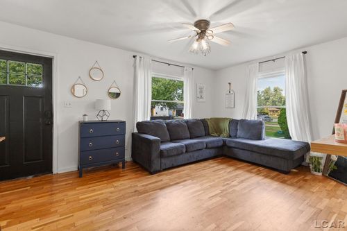 600 Center Dr, Tecumseh, MI, 49286-1418 | Card Image