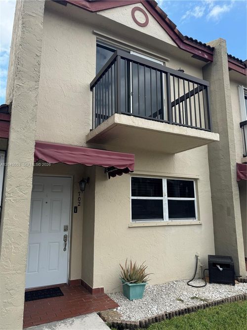 702-6250 Sw 130th Ave, Miami, FL, 33183-5284 | Card Image