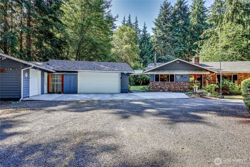 541 Surfcrest Pl Ne, Poulsbo, WA, 98370-9317 | Card Image