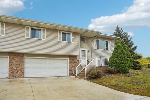 15859 Gooseberry Way, Apple Valley, MN, 55124-5141 | Card Image