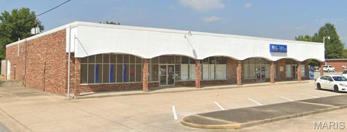 114 W Commercial St, Charleston, MO, 63834-1601 | Card Image