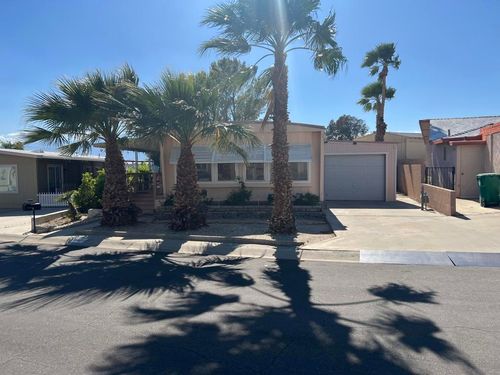 16821 Greenway Ct, Desert Hot Springs, CA, 92241-8250 | Card Image