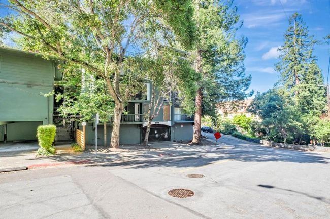 APT-301 - 2700 Le Conte Ave, Condo with 1 bedrooms, 1 bathrooms and 1 parking in Berkeley CA | Image 29