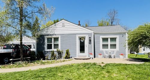 321 Lewis Ave, Wauconda, IL, 60084-1737 | Card Image