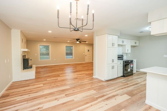 484 Us Highway 259 N, House other with 3 bedrooms, 3 bathrooms and null parking in De Kalb TX | Image 11