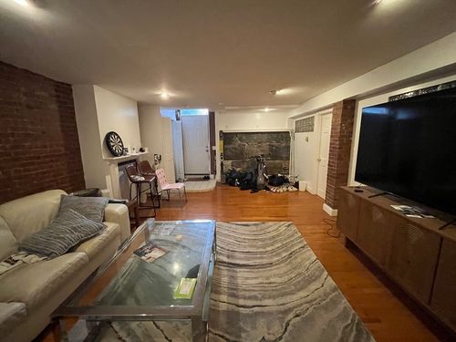 apt-915-915 Beacon St, Boston, MA, 02215-3229 | Card Image