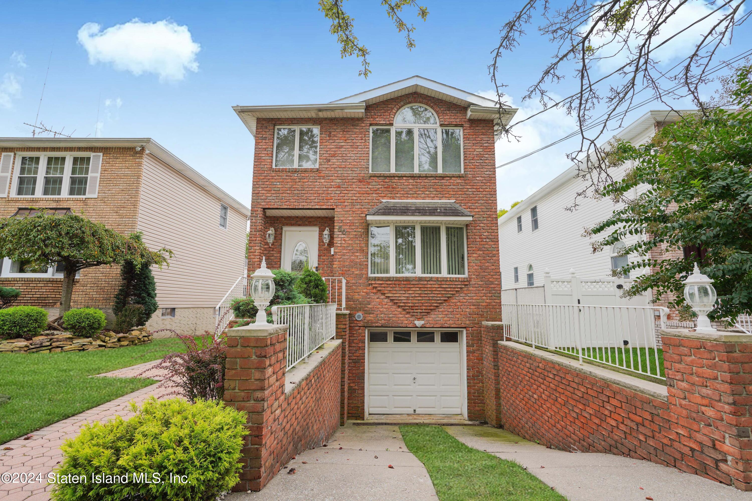 Rochelle Pl, Staten Island, NY 10312