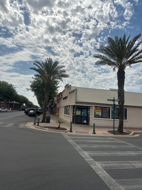 191 N Elmwood Ave, Lindsay, CA, 93247-2401 | Card Image