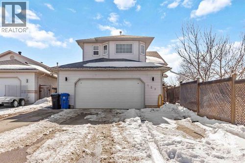 129 Johnson Bay, Fort Mcmurray, AB, T9K2N2 | Card Image