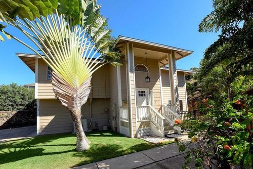 325 Puumakani Pl, Kahului, HI, 96732-3144 | Card Image