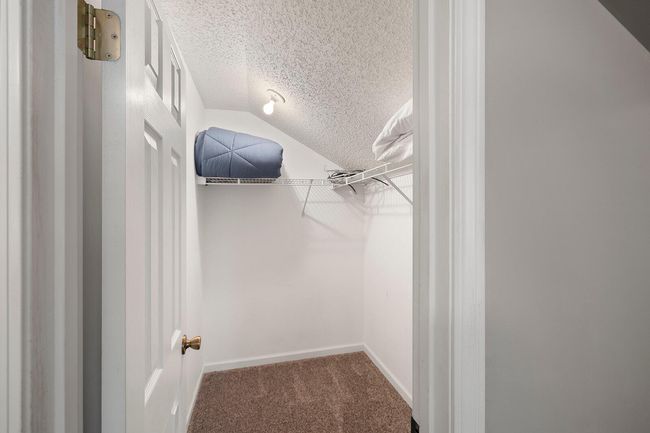 bedroom 3 closet | Image 25