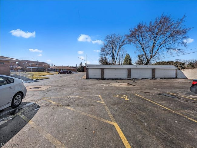 APT-10K - 21884 River Oaks Dr, Condo with 1 bedrooms, 1 bathrooms and null parking in Rocky River OH | Image 32