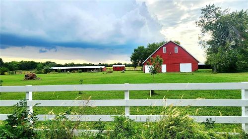 173 N 7 Hwy, Girard, KS, 66743-9400 | Card Image