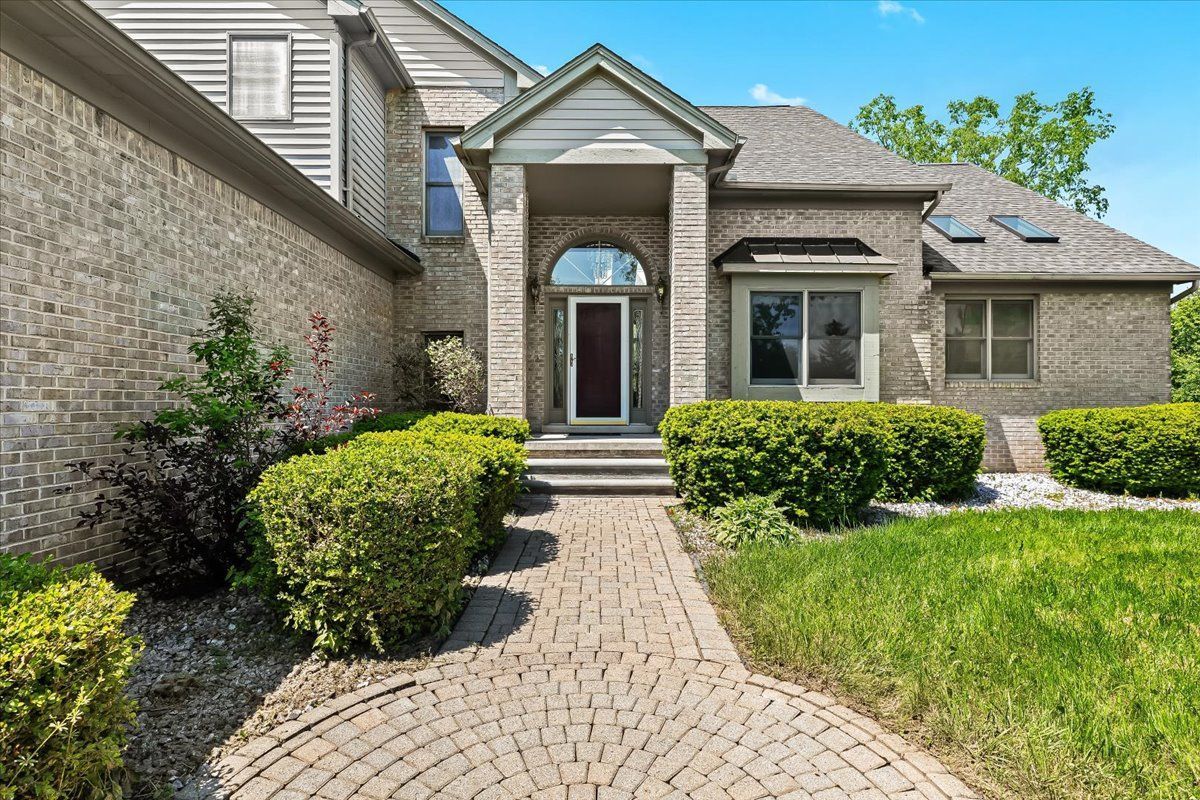 Stonegate Dr, Northville, MI 48168