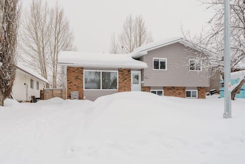 9713 75 Ave, Grande Prairie, AB, T8V4X1 | Card Image