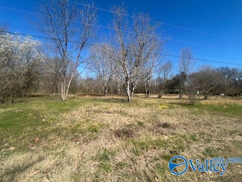 125 Riverdale Dr, Laceys Spring, AL, 35754-3022 | Card Image