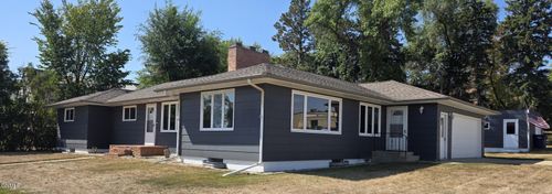 602 Ash St, Lisbon, ND, 58054-4221 | Card Image