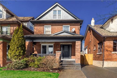 84 South Oval, Hamilton, ON, L8S1R1 | Card Image