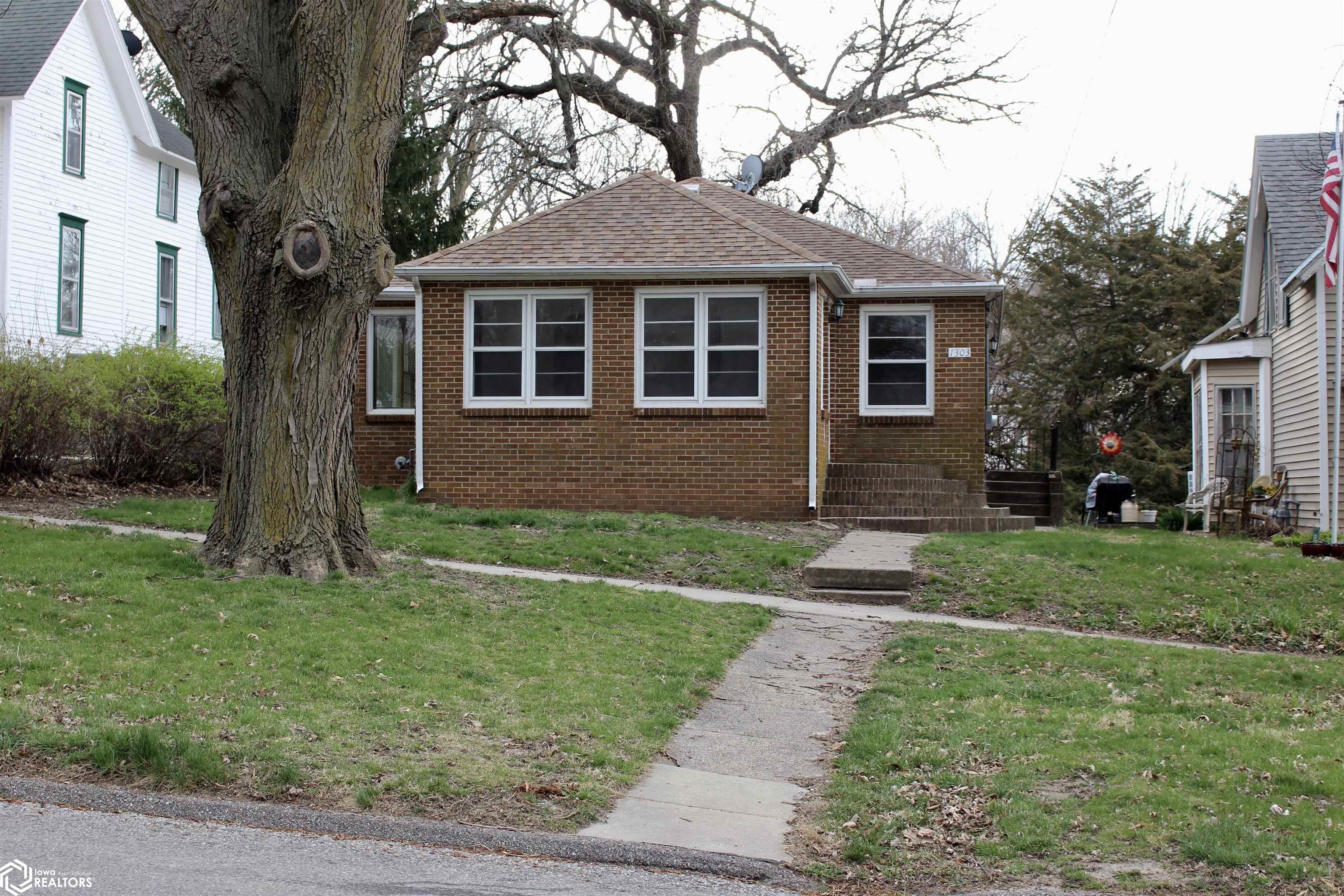 Chestnut St, Atlantic, IA 50022