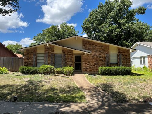 2701 Emberwood Dr, Garland, TX, 75043-6049 | Card Image