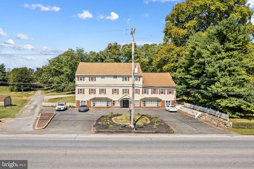 343 E Baltimore Pike, WEST GROVE, PA, 19390-9261 | Card Image