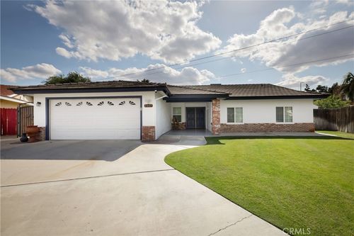 2017 William F Halsey Ave, Bakersfield, CA, 93304-7312 | Card Image