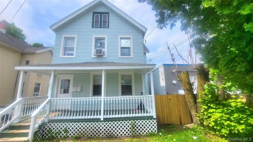 112 Smith St, Poughkeepsie, NY, 12601-2718 | Card Image