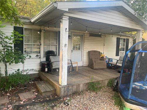 10352 W Pine Lake Rd, Salem, OH, 44460-9612 | Card Image