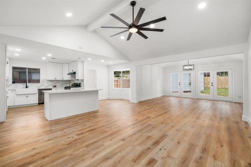 9030 Tanager St, Houston, TX, 77036-7348 | Card Image