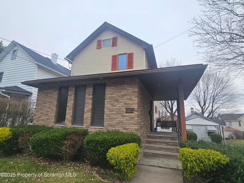 328 4th St, BLAKELY, PA, 18447-1023 | Card Image