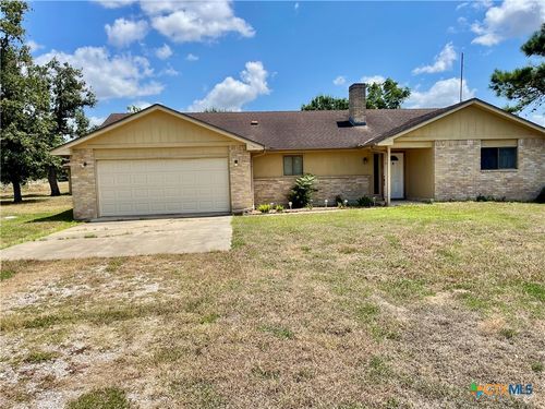 172 Shadow Ln, Victoria, TX, 77905-2670 | Card Image