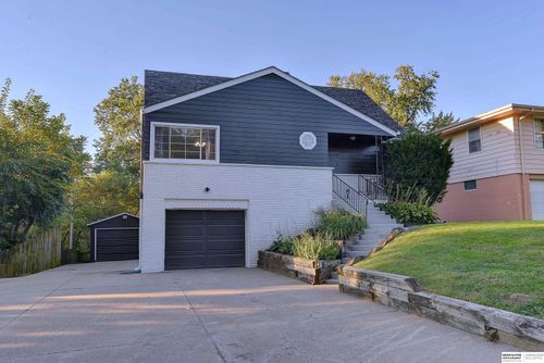 4441 Harrison St, Bellevue, NE, 68147-1033 | Card Image