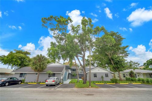 apt-7-414 Se 14th St, Fort Lauderdale, FL, 33316-1950 | Card Image