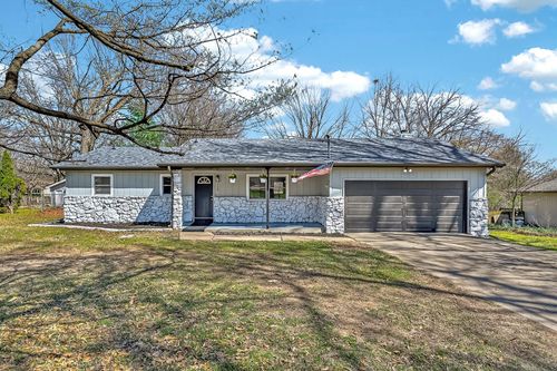 726 S Abbey Rd, Springfield, MO, 65809-1302 | Card Image