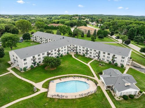 220-125 N University Drive, West Bend, WI, 53095 | Card Image