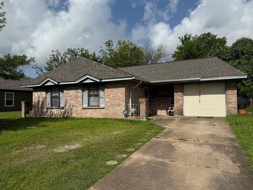 8835 Glenhouse Dr, Houston, TX, 77088-3403 | Card Image