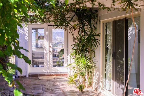241 Rees St, Playa del Rey, CA, 90293-7743 | Card Image
