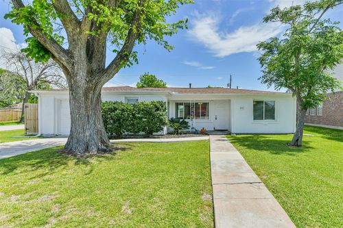 332 N 7th St, La Porte, TX, 77571-3210 | Card Image
