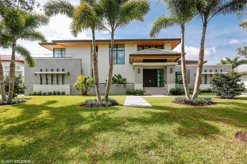 7015 Mira Flores Ave, Coral Gables, FL, 33143-6561 | Card Image
