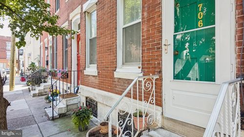 706 Salter St, PHILADELPHIA, PA, 19147-3922 | Card Image