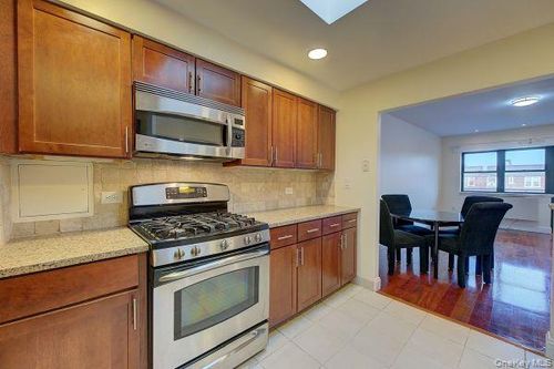 8b-143-41 84th Dr, Jamaica, NY, 11435-2209 | Card Image