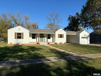 740 Warmouth Street, House other with 2 bedrooms, 1 bathrooms and null parking in Salem IL | Image 1