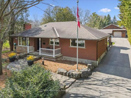 27 Bedford Rd, Guelph, ON, N1E0P4 | Card Image