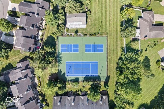 11264 Fonthill Dr, Condo with 2 bedrooms, 3 bathrooms and null parking in Indianapolis IN | Image 36