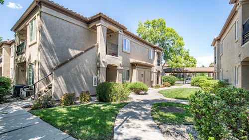 1324-4200 E Commerce Way, Sacramento, CA, 95834-9654 | Card Image